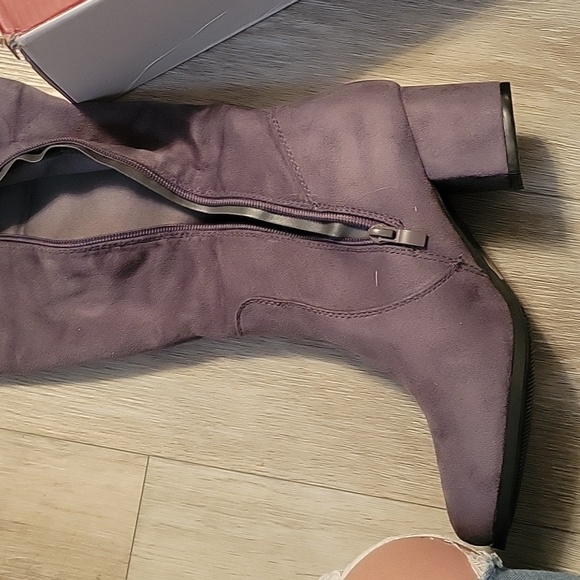 Thigh high boots - Picture 3 of 3